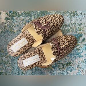 Vintage Leisure Loungers leather leopard slide mule tassel slippers, size 9
